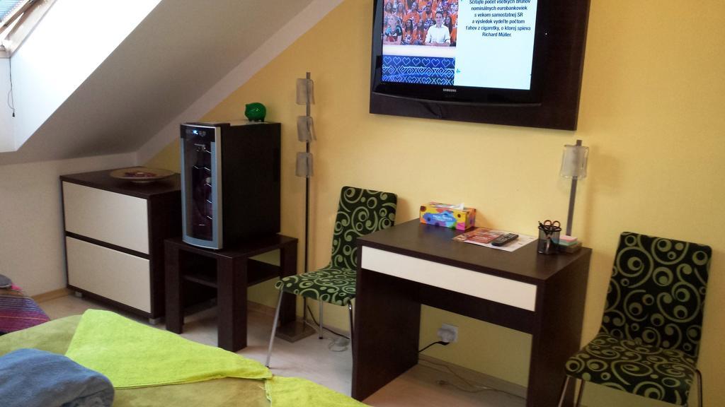 Free Apartman Besenova Bilik gambar